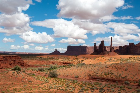 Monument Valley - Totem Pole and Yei Bi Chei
