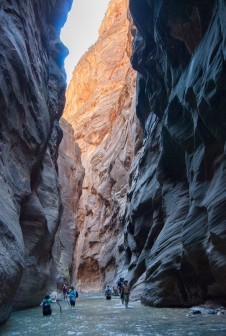 The Narrows Bottom to Up w Zion