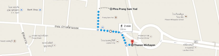 Lop Buri parking - Phra Prang Sam Yod